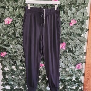 NWT Women's Black KORYE Jogger Pants